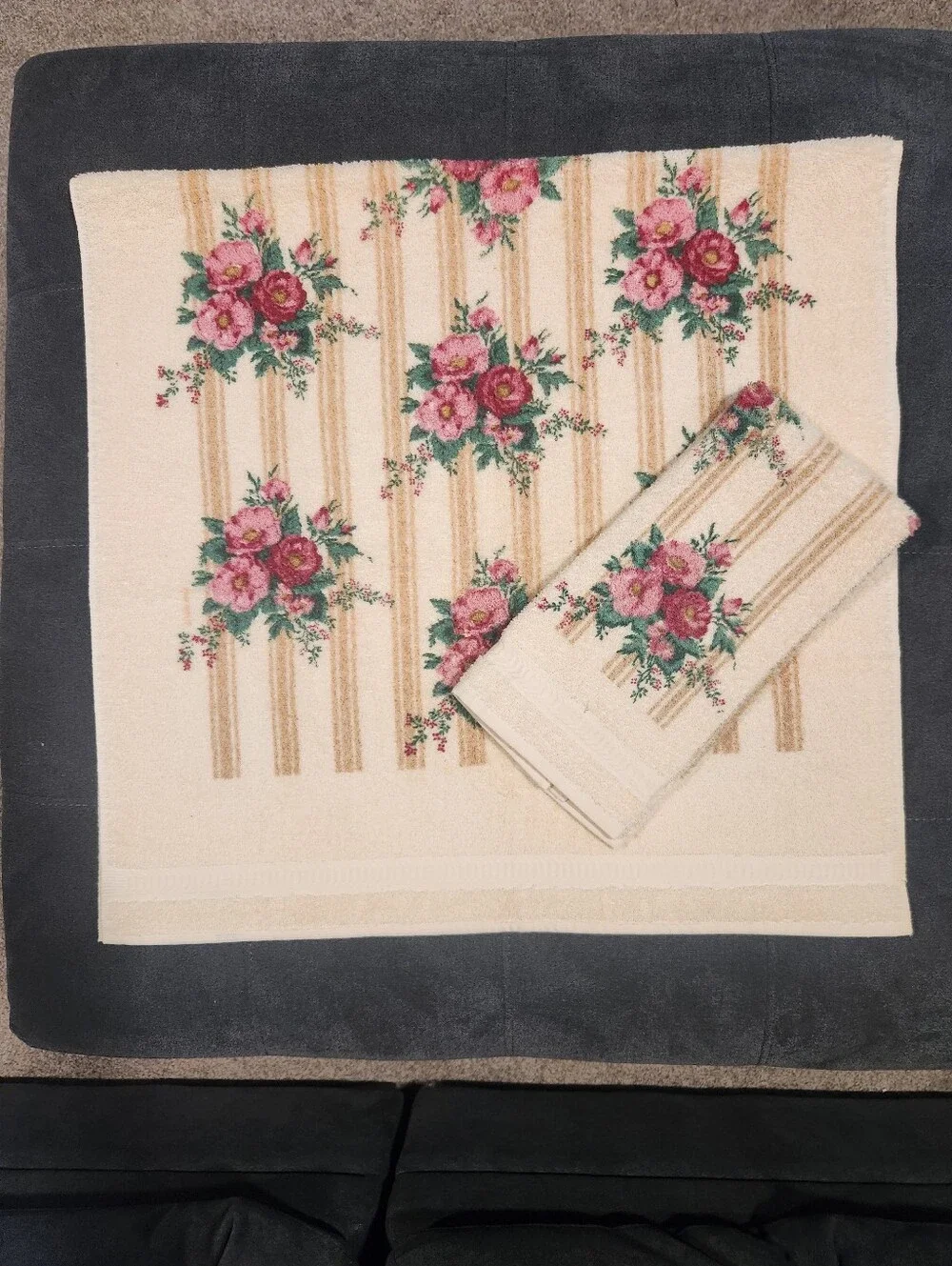 NOS NWT 1970's MCM Farmhouse RA Briggs Bath & Hand Towel Set Floral Rose Striped